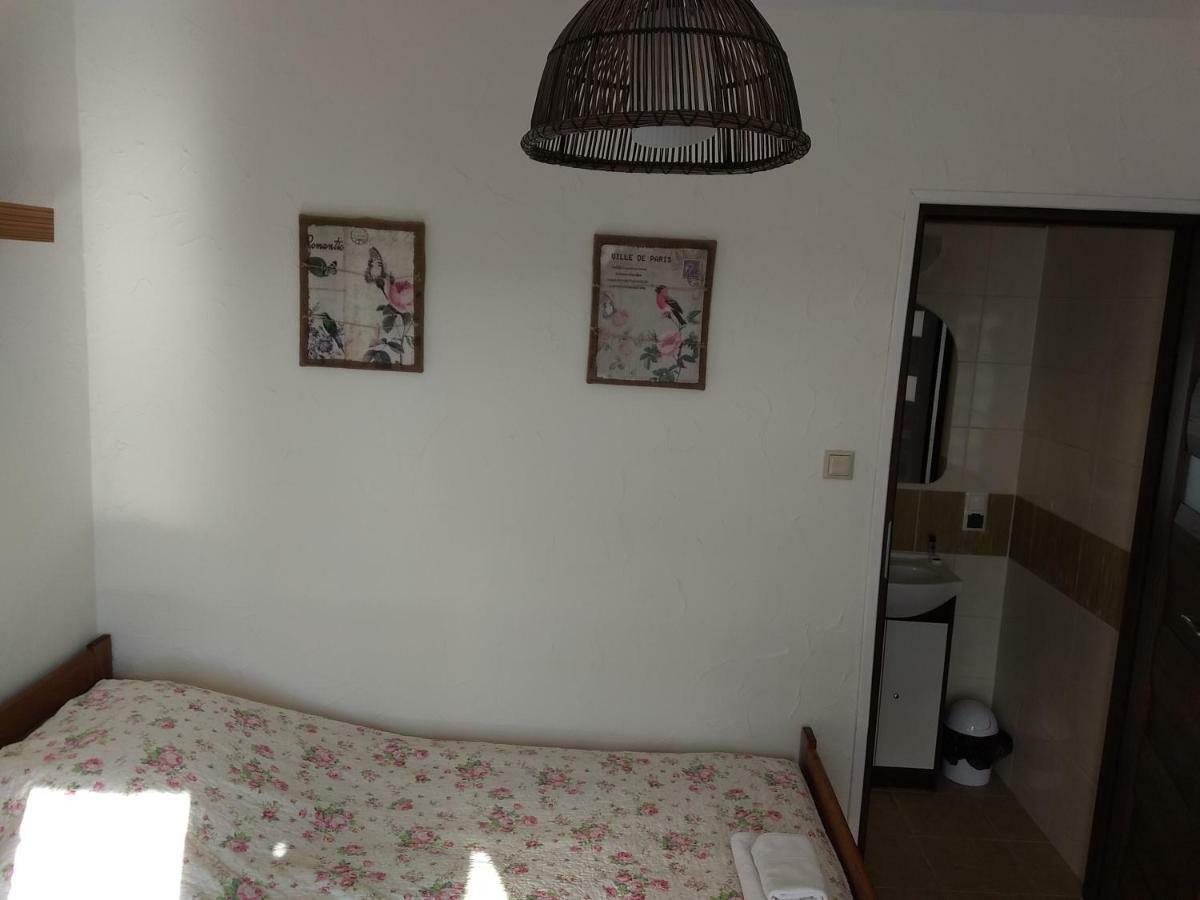 Bed and Breakfast Karczma Biesiadna Dalnia Exterior foto