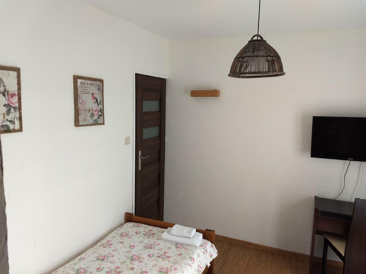 Bed and Breakfast Karczma Biesiadna Dalnia Exterior foto