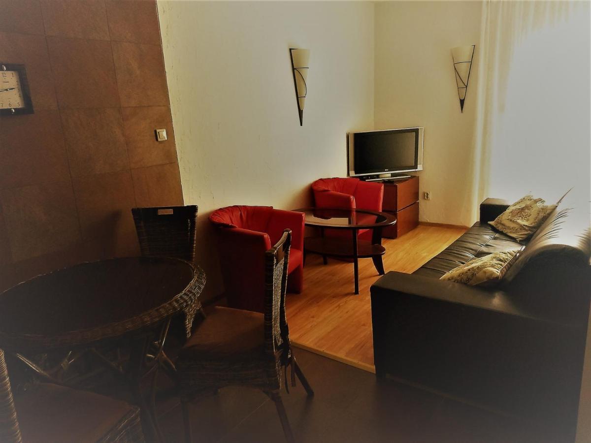 Bed and Breakfast Karczma Biesiadna Dalnia Exterior foto